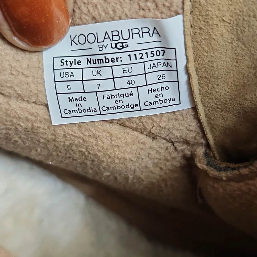 Koolaburra by UGG Tan Brown Leather Lace-up Winter boots (w size 9)